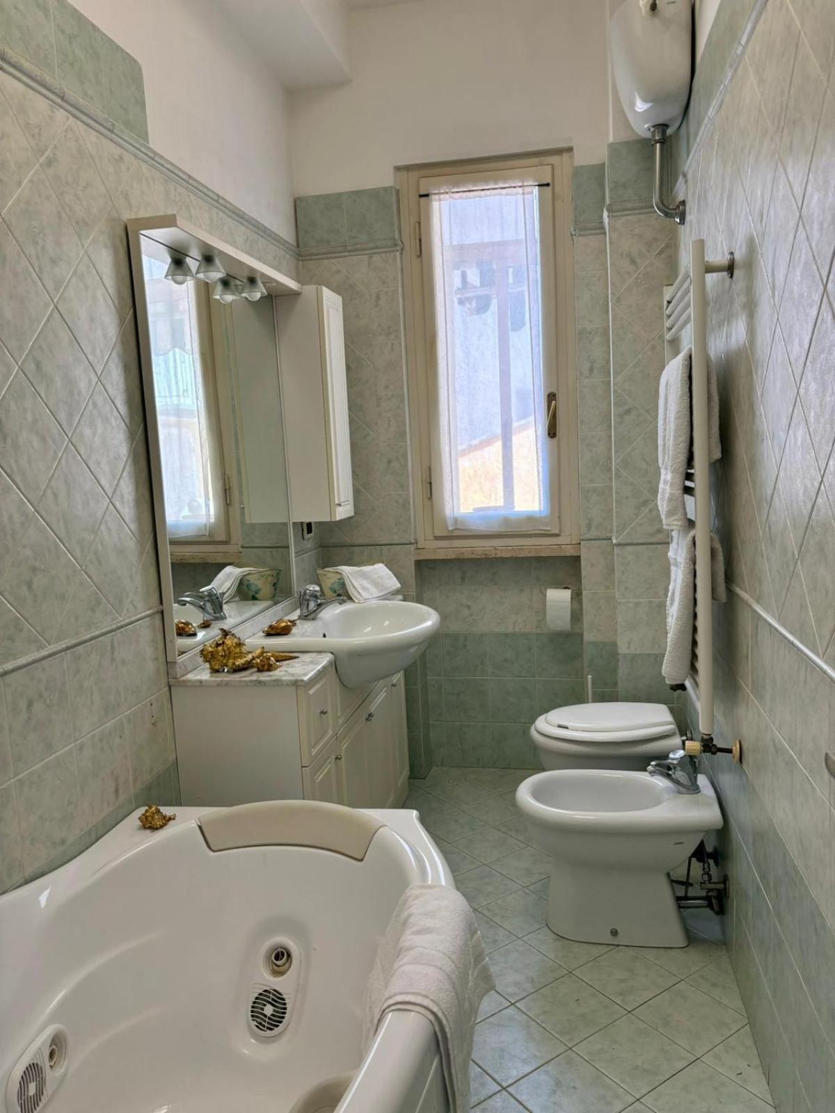 Sole E Mare - Viareggio Apartment Екстериор снимка